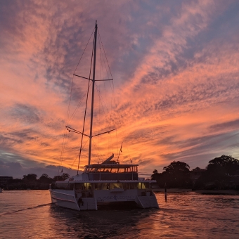 Yacht & Sunset Aligning